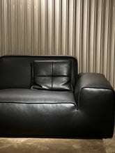 Load image into Gallery viewer, ITALIAN MINIMALIST STYLE BIG BLACK COW SOFA VJ2-2359 SOFA