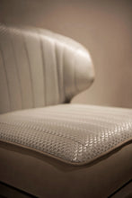 Load image into Gallery viewer, W009SF11 LOUNGE CHAIR
